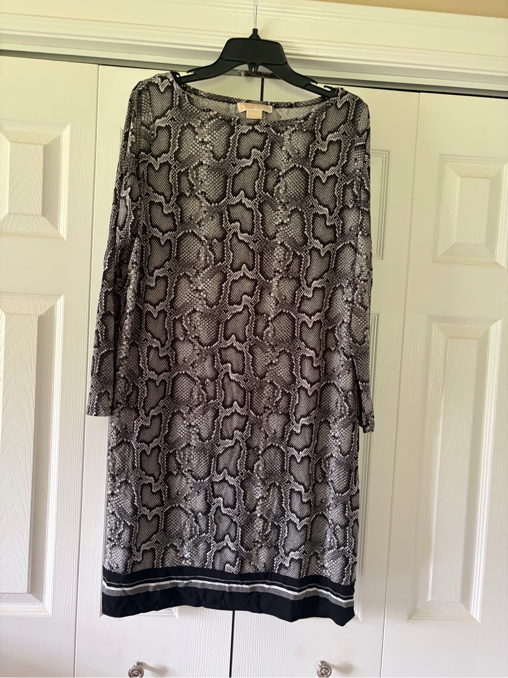 Michael Kors Black and Gray Snake-Print Long Sleeve Shift Dress